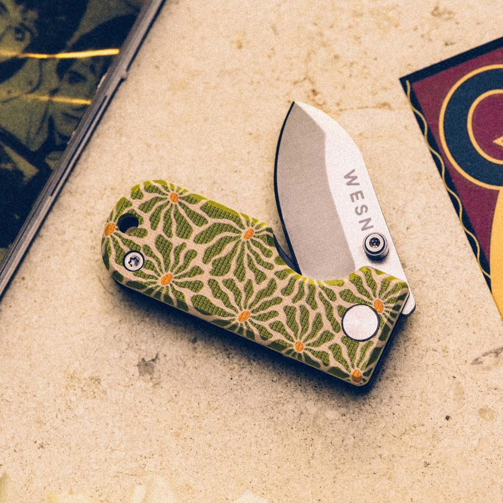 The Moss Blossom Microblade