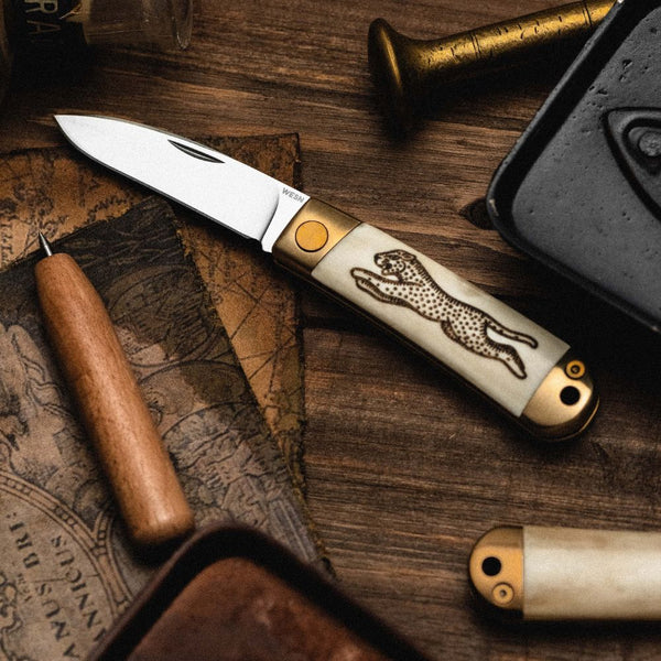 The Wildcat Scrimshaw Henry | Slip-Joint Pocket Knife | WESN ‐ WESN